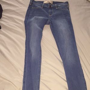 0S Hollister Jeans